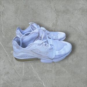 Nike Air Max Infinity 2 Womens Size 7.5 White/White-White-Photon Dust CU9453-100